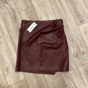 Dynamite - faux leather skirt
